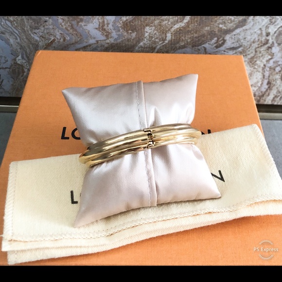 Louis Vuitton Fast Flower Gold Cuff Bracelet - Picture 7 of 8